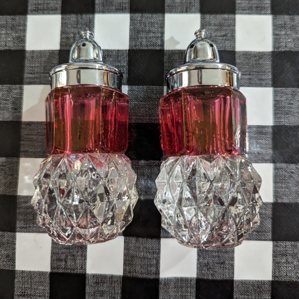 Vintage Indiana Glass Clear Ruby Flash Diamond Point Salt/ Pepper Shakers set